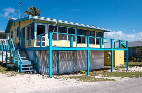 Great Guana Cay House | Spacious 1 Bed/1 Bath Home Overlooking the Harbour