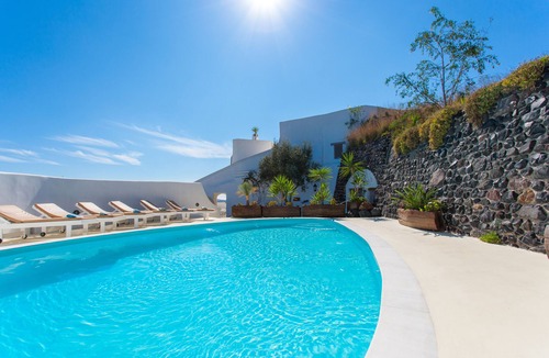 Megalochori Villa | Spacious Luxury Private Villa - Heated Pool - Ocean Views