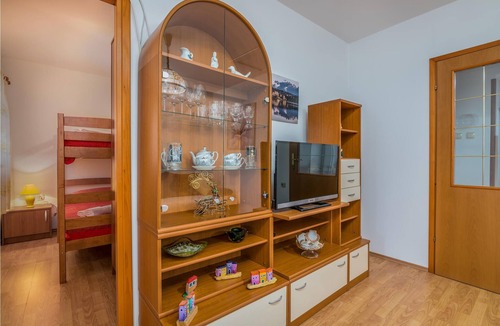Risika Apartment | Spend your annual vacation in Risika, on the east coast of Krk, where this functionally furnished va