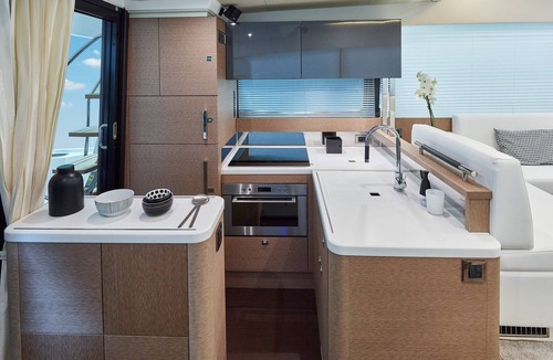 Sag Harbor Boat Rental | Spend Your Summer on a Prestige 500 55ft. Yacht in Beautiful Sag Harbor