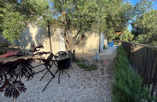 Cres Resort | STARA GAVZA - bungalows , apartments