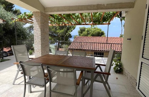 Cres Resort | STARA GAVZA - bungalows , apartments