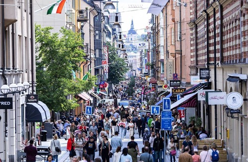 Norrmalm Apartment | Stockholm Central Apartment -close to Shops