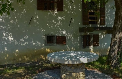 Kotli House | Stone House Kotli