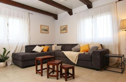 Splitska Villa | Stone Villa Olea-Three Bedroom Villa with Pool