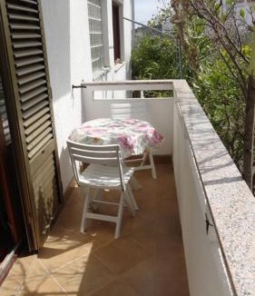 Palit Apartment | Studio Apartment in Palit with Balcony, Air Conditioning, Wi-Fi (4603-4)