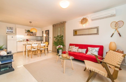 Opric Apartment | Studio Apartment in Villa Arta