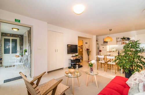 Opric Apartment | Studio Apartment in Villa Arta