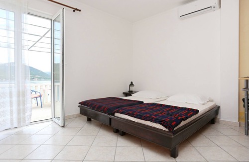 Putnikovic Apartment | Studio flat near beach Kabli, Pelješac (AS-10221-a)
