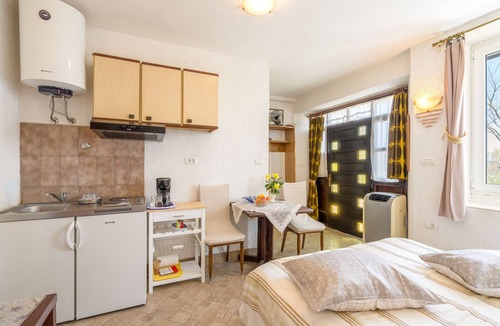 Motovun Apartment | Studio flat with air-conditioning Motovun, Central Istria - Središnja Istra (AS-14160-a)