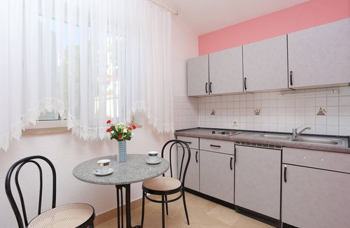 Marusici Apartment | Studio flat with balcony and sea view Marušići, Omiš (AS-18497-b)