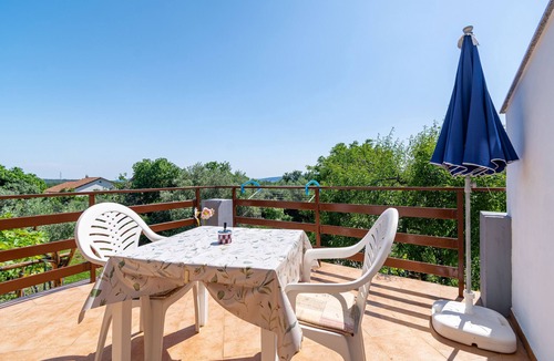Skrbcici Apartment | Studio flat with terrace Skrbcici (Krk) (AS-21231-a)