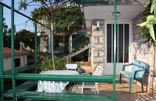Stomorska Apartment | Studio flat with terrace Stomorska, Šolta (AS-784-a)