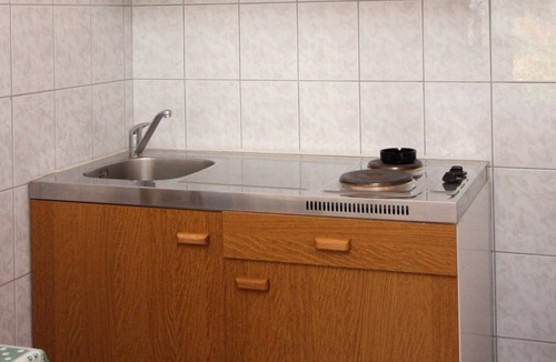 Stomorska Apartment | Studio flat with terrace Stomorska, Šolta (AS-5239-f)