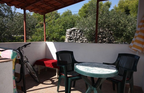 Maslinica Apartment | Studio flat with terrace Maslinica, Šolta (AS-5184-a)