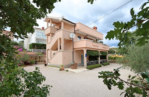 Kornic Apartment | Studio flat with terrace and sea view Kornić, Krk (AS-415-a)