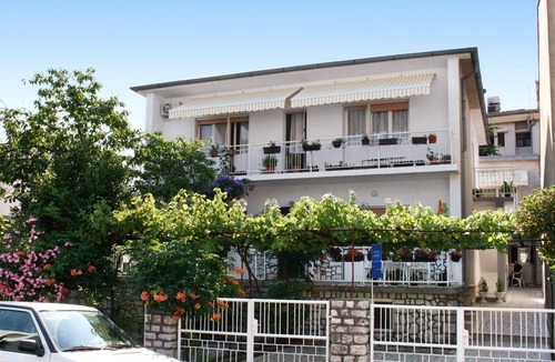 Selce Apartment | Studio flat with terrace Selce, Crikvenica (AS-5550-d)