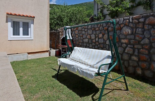 Vratarusa Apartment | Studio flat with terrace and sea view Senj (AS-22576-b)
