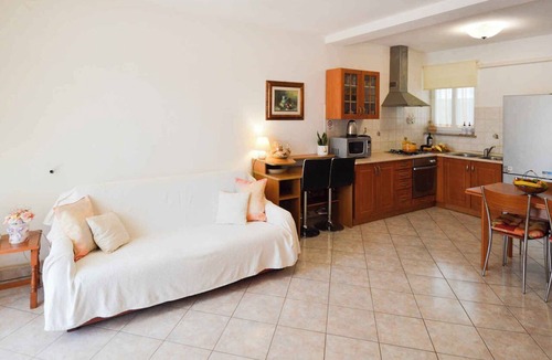 Vinkuran Apartment | Studio with air conditioning