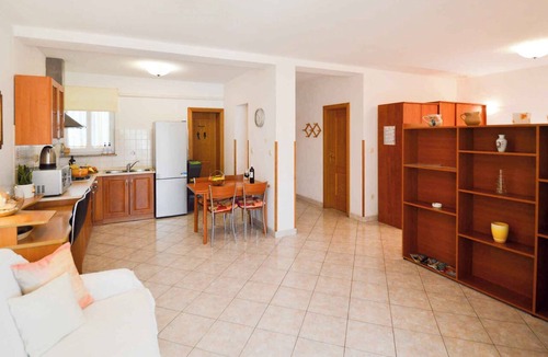 Vinkuran Apartment | Studio with air conditioning