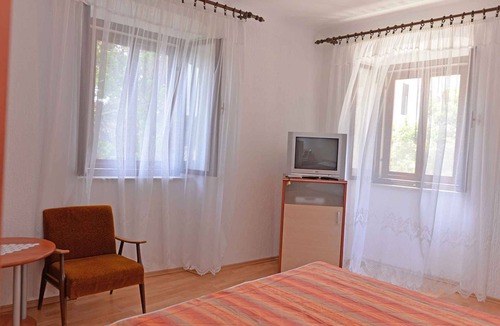 Veli Losinj Apartment | Studio with balcony and air conditioning