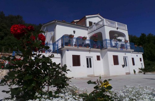 Plomin Apartment | Studio with pool and air conditioning