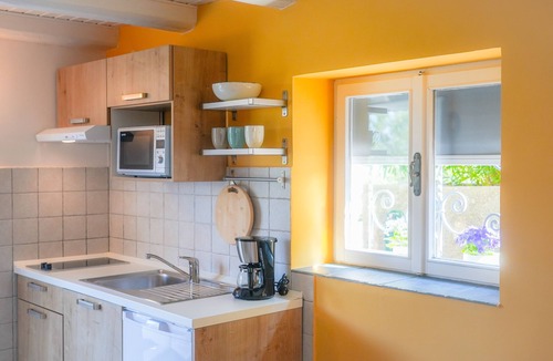 Opatija Apartment | Studio with private garage, center, seaview, private terrace