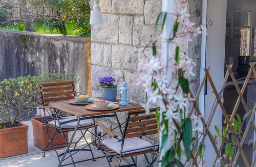 Opatija Apartment | Studio with private garage, center, seaview, private terrace