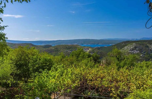 Grizane Apartment | Studio with terrace and barbecue facilities