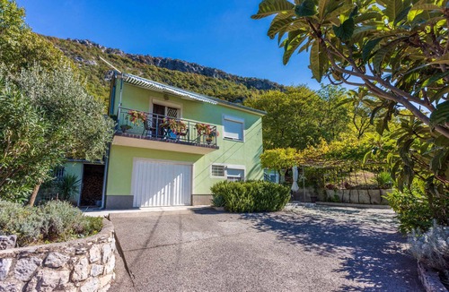 Grizane Apartment | Studio with terrace and barbecue facilities