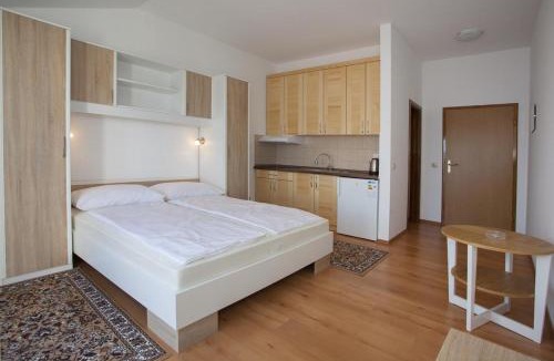 Celina Apartment | Studio Zavode 11786b
