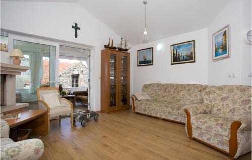 Omis Apartment | Stunning Apartment In Podgrade With Wifi