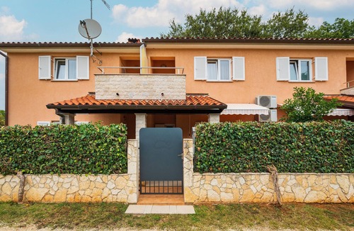 Banjole Apartment | Stunning apartment in Pula with WiFi