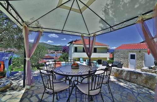 Trogir Apartment | Stunning apartment in Trogir