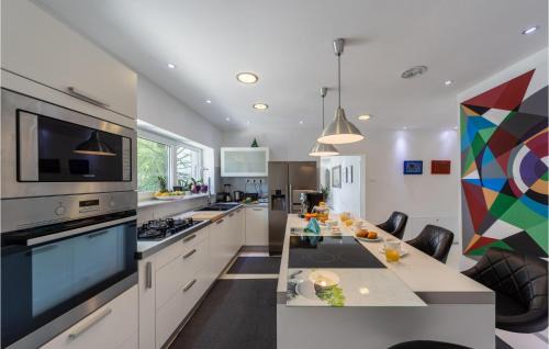 Crikvenica House | Stunning Home In Crikvenica
