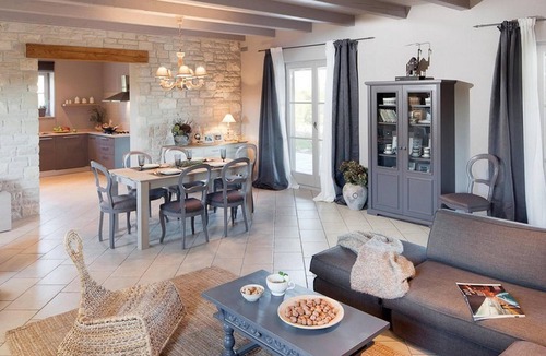 Divsici House | Stunning home in Divsici with WiFi