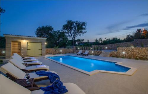 Garica House | Stunning Home In Garica