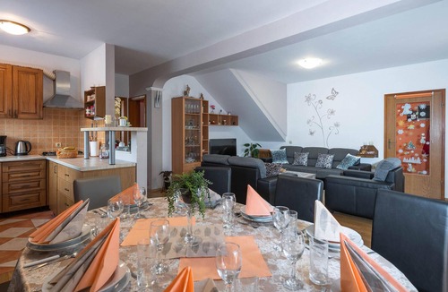 Loborika House | Stunning home in Marcana
