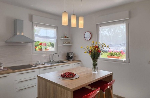 Filipana House | Stunning home in Marcana
