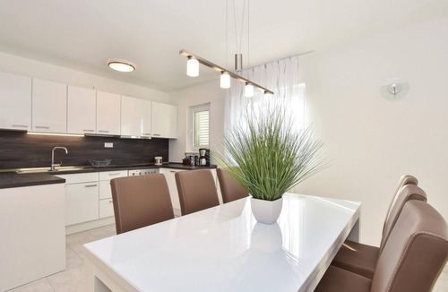 Srinjine House | Stunning home in Podstrana with WiFi