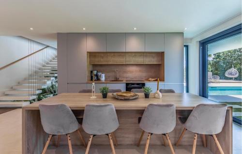 Pomer House | Stunning Home In Pomer With Sauna