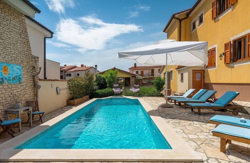 Vinkuran House | Stunning home in Pula