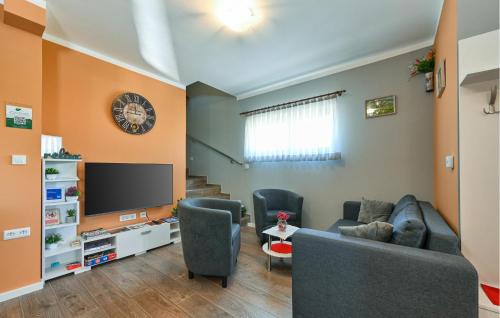 Sveti Kriz House | Stunning Home In Sveti Kriz