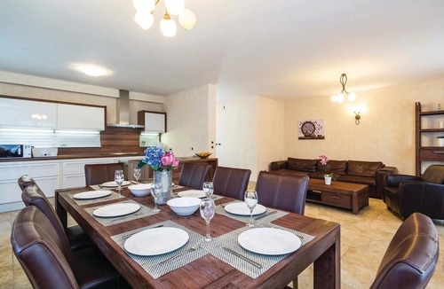 Malinska-Dubasnica House | Stunning home in Turcic