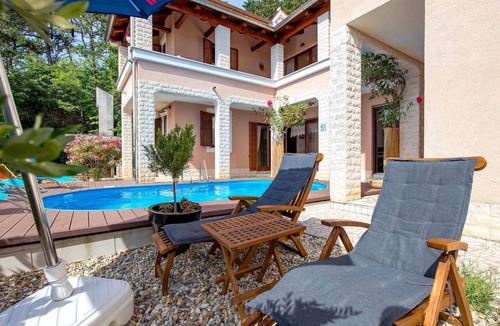 Veprinac House | Stunning home in Veprinac with sauna