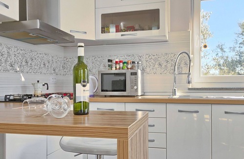 Orbanici House | Stunning private villa for 8 people with WIFI, A/C, private pool, TV, terrace and pets allowed