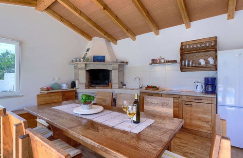 Trgetari House | Stunning private villa for 8 guests with A/C, private pool, WIFI, TV and terrace