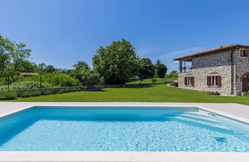 Nedescina House | Stunning private villa for 8 guests with private pool, WIFI, A/C, TV and terrace