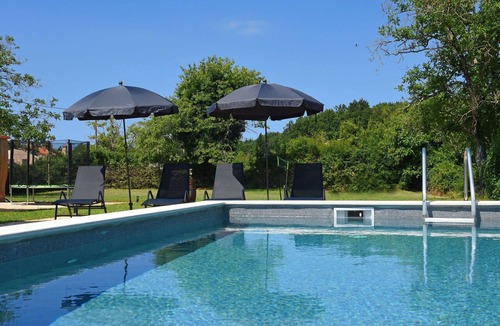 Snasici House | Stunning private villa for 6 guests with private pool, WIFI, A/C, TV, terrace and pets allowed