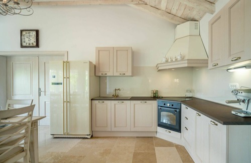 Buzet House | Stunning private villa for 14 guests with WIFI, private pool, A/C, TV and terrace